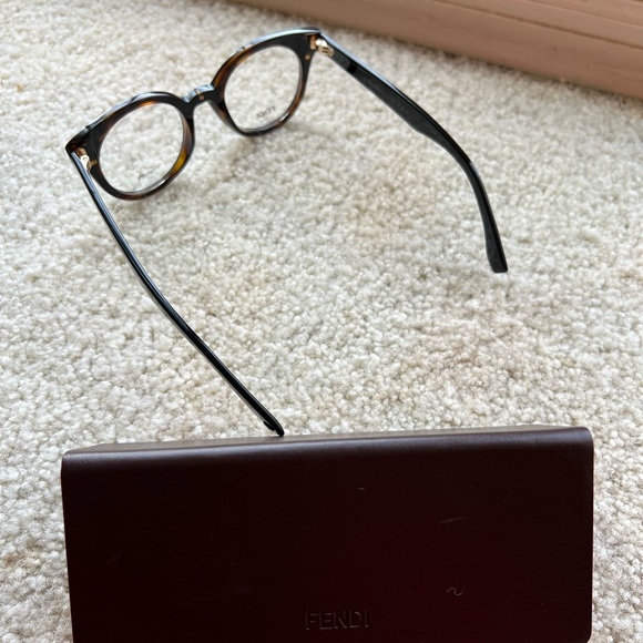 Fendi glasses - Picture 3 of 5